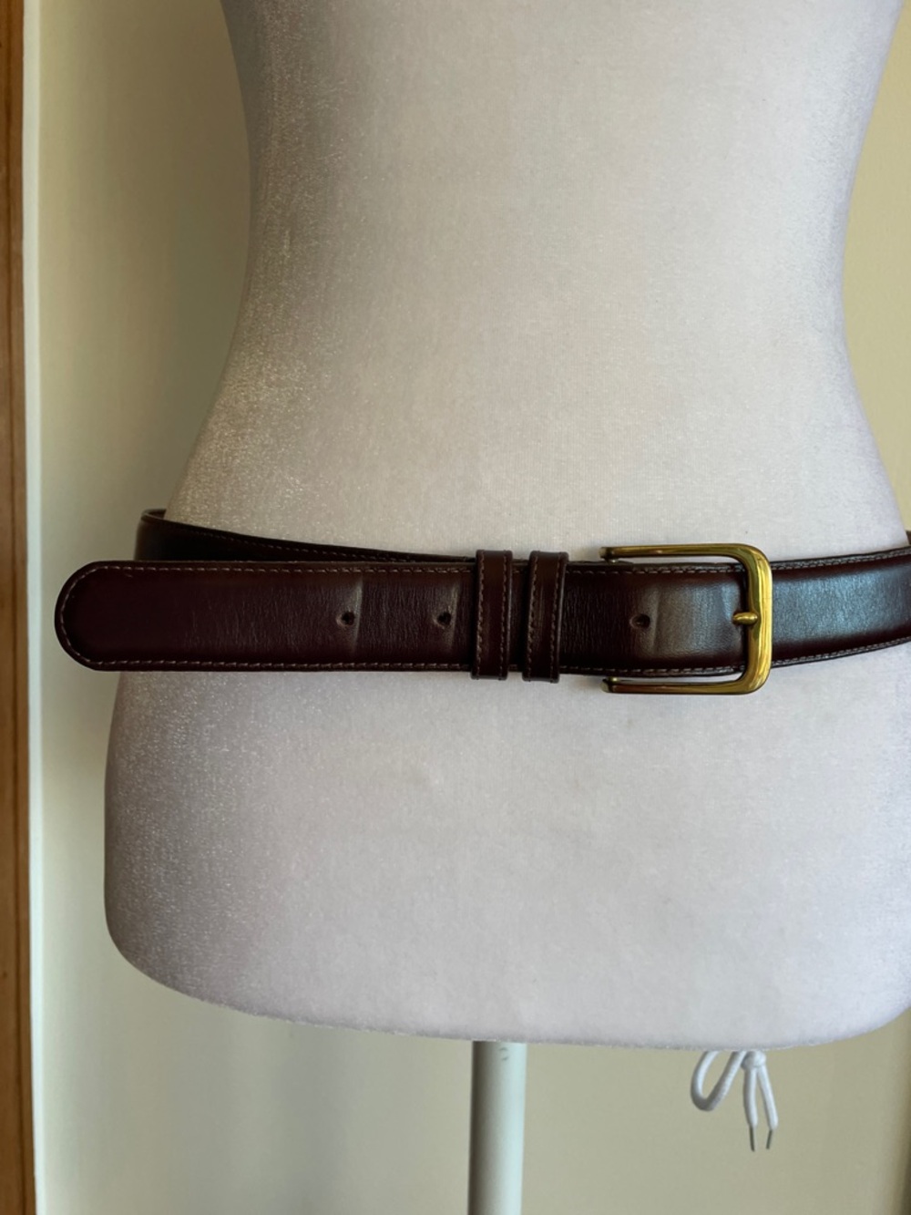 COACH Burgundy Leather Belt with Brass Buckle 40